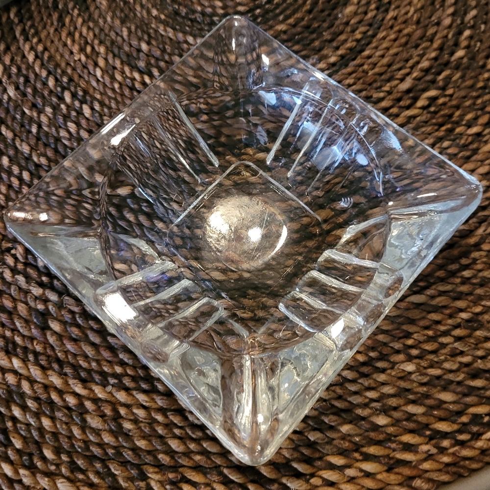 Vintage ashtray, 1980's ashtray, glass designed ashtray, retro tobacciana cigar